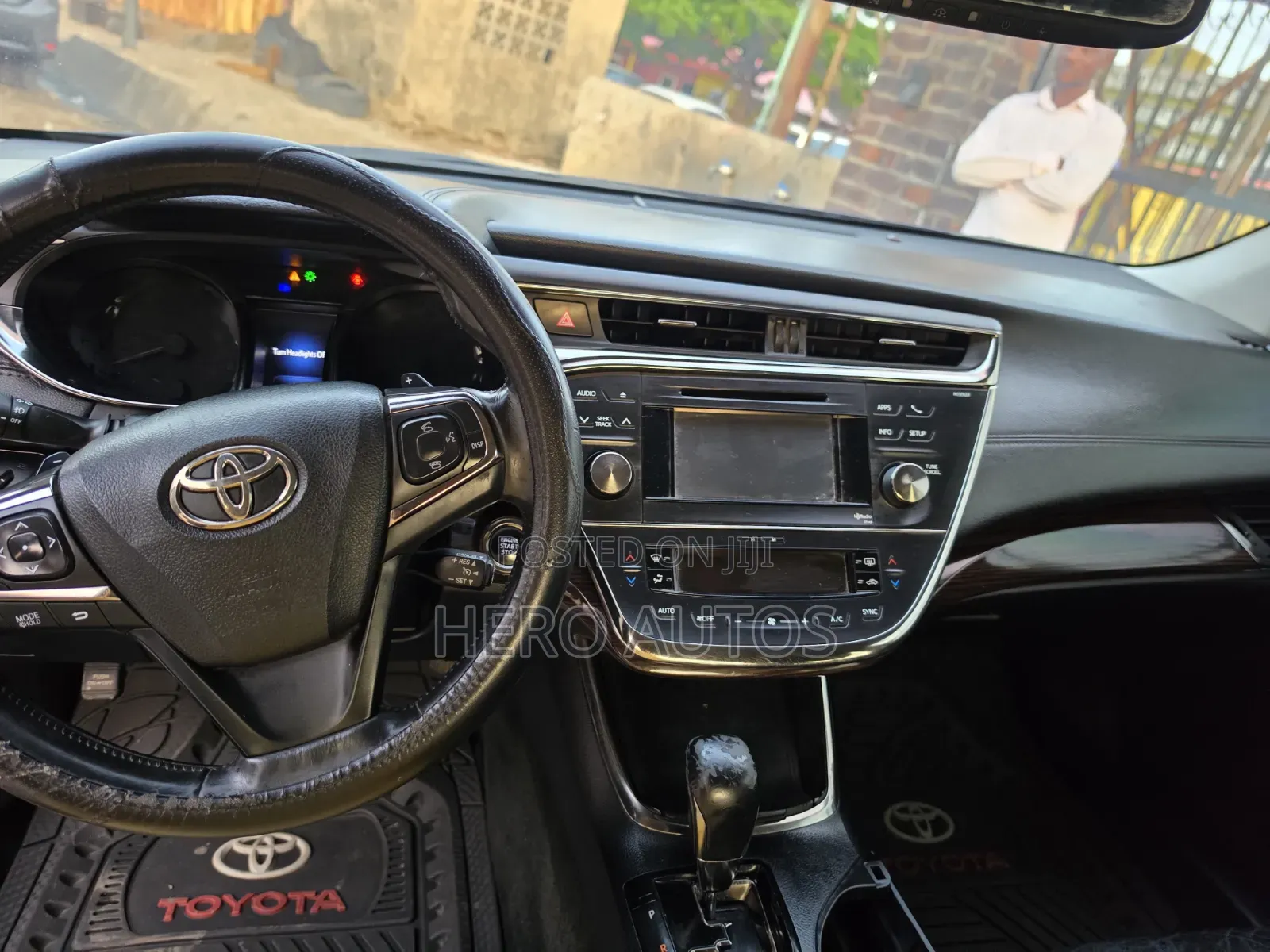 Toyota Avalon XLE Sedar FWD (3.5L 6cyl 6A) 2013 Blue