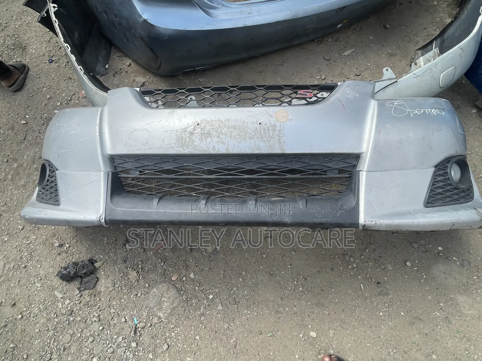 Complete Front Bumper Matrix 2010