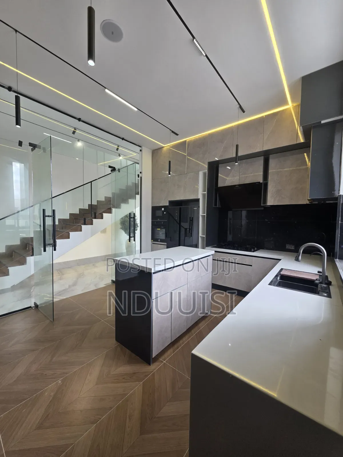 5bdrm Duplex in Lekki Foreshore for sale