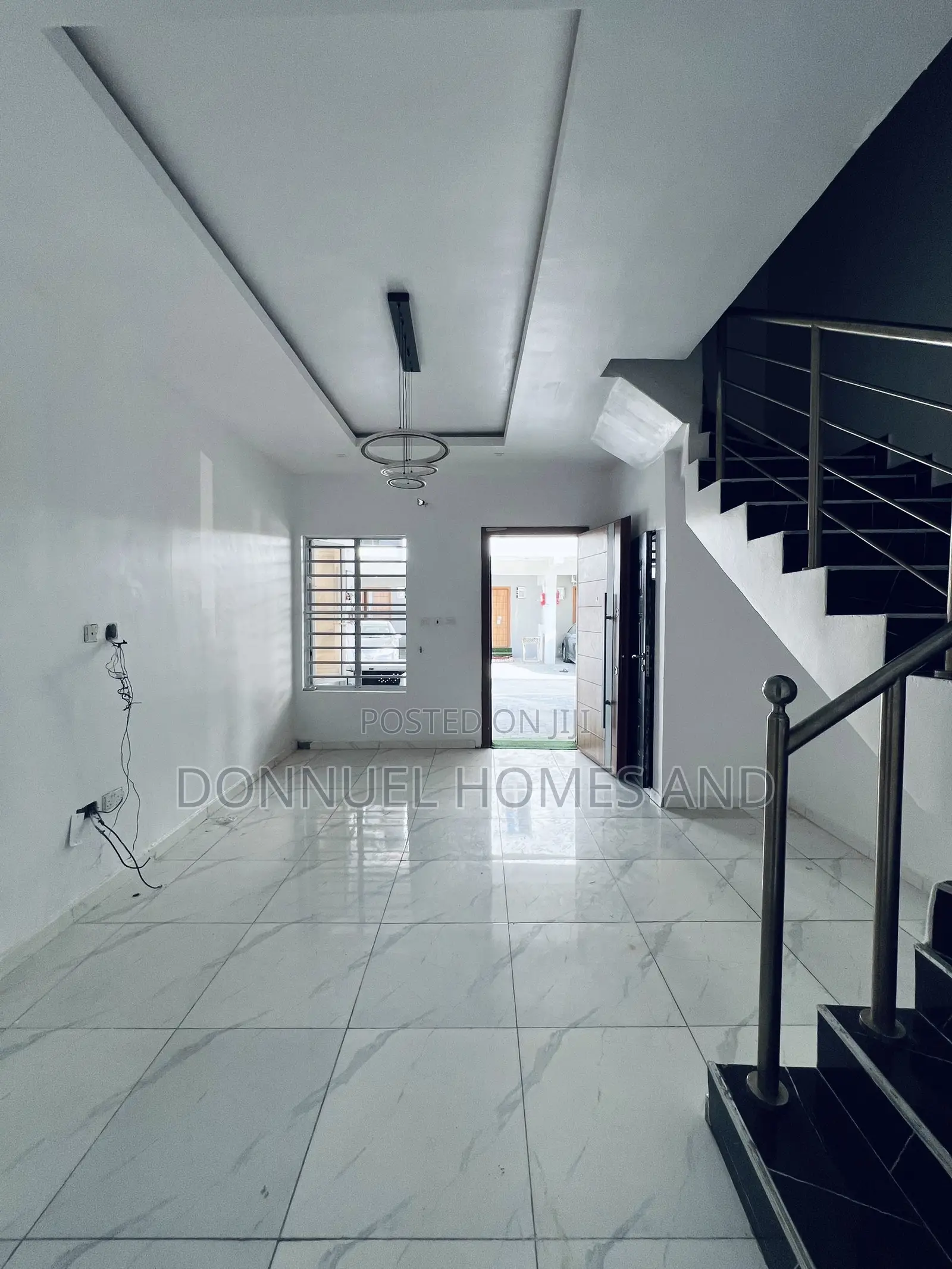 3bdrm Townhouse / Terrace in Ikota for rent