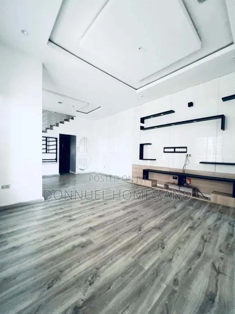 4bdrm Duplex in Ologolo for rent