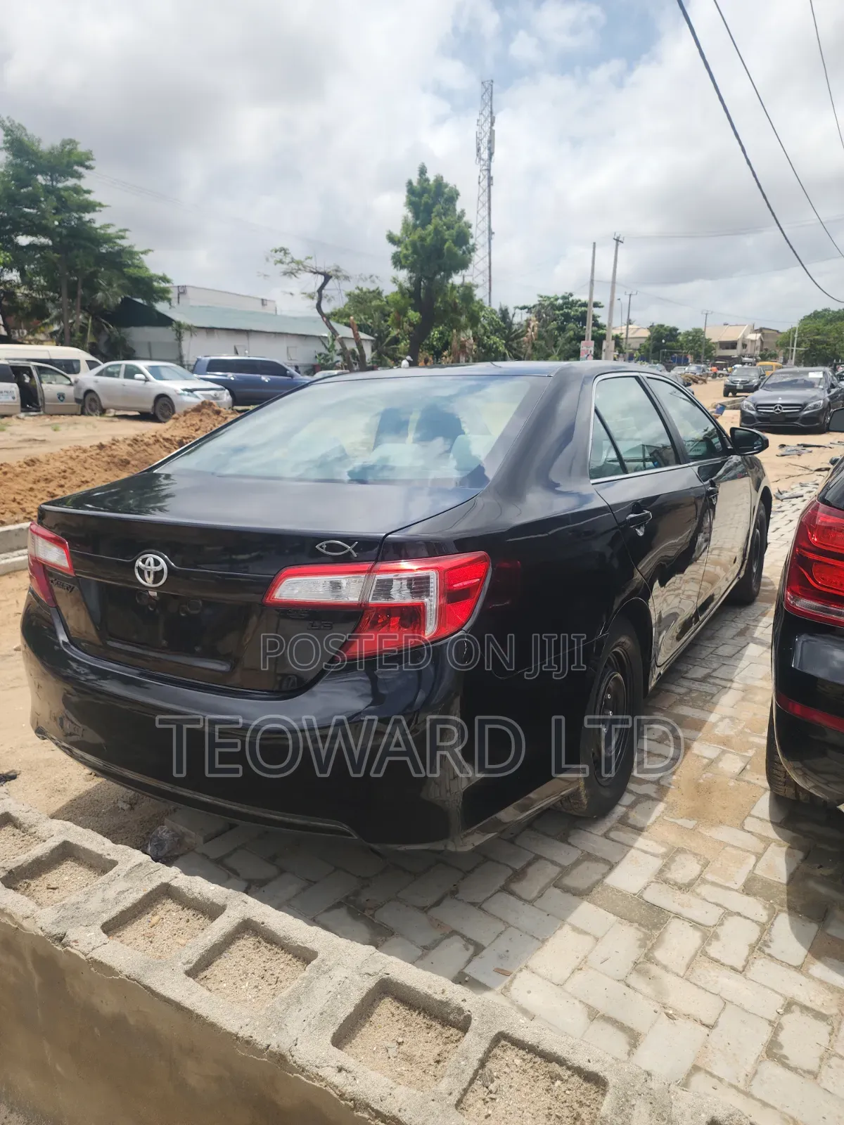 Toyota Camry LE 4dr Sedan (2.5L 4cyl 6A) 2013 Black