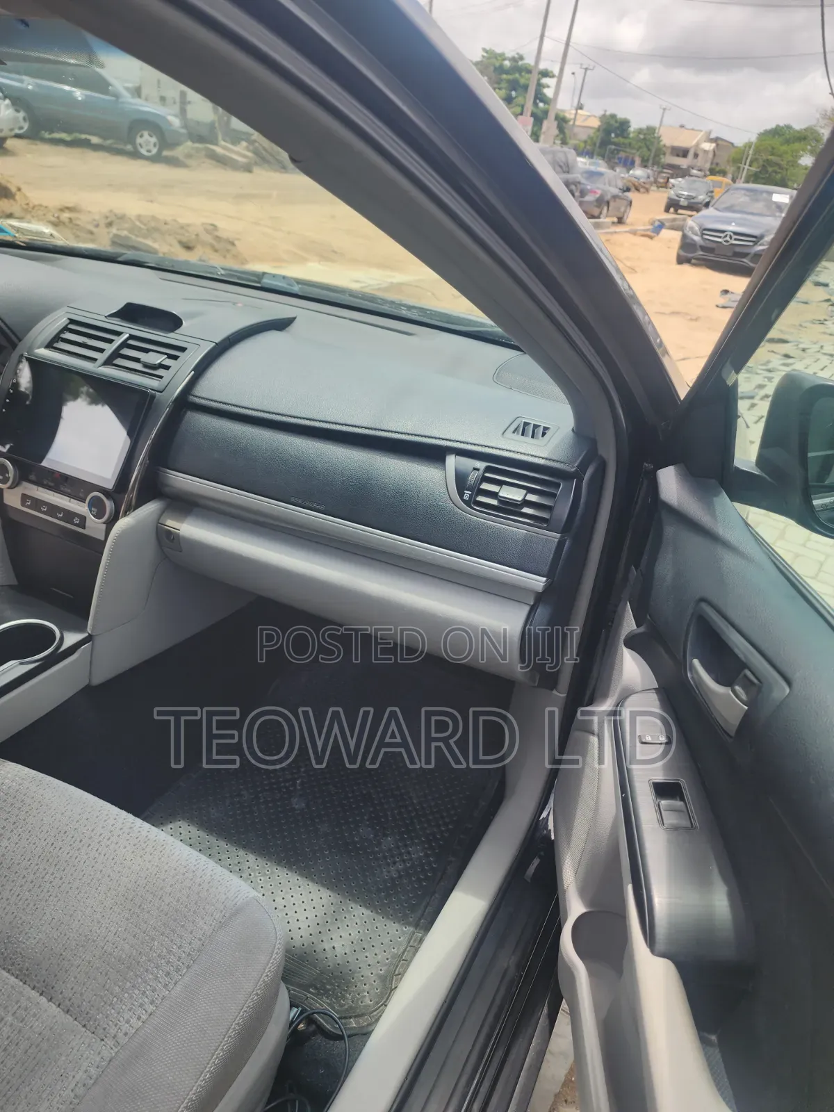 Toyota Camry LE 4dr Sedan (2.5L 4cyl 6A) 2013 Black