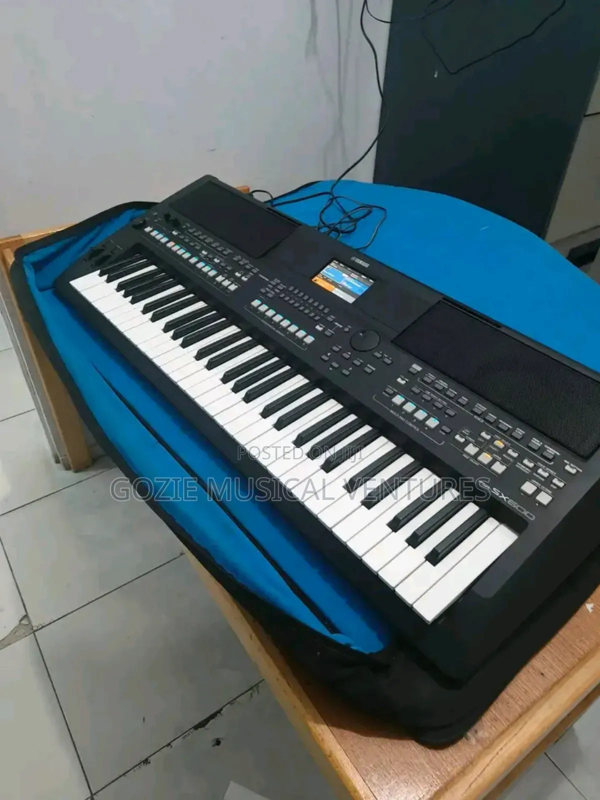 Brand New Yamaha Keyboard PSR Sx 600 With Complete 61 Keys and Adaptor