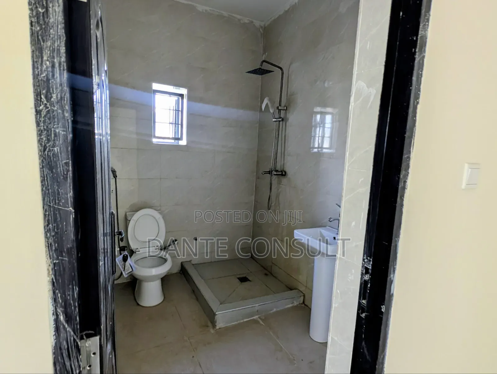 4bdrm Townhouse/Terrace in Katampe for sale