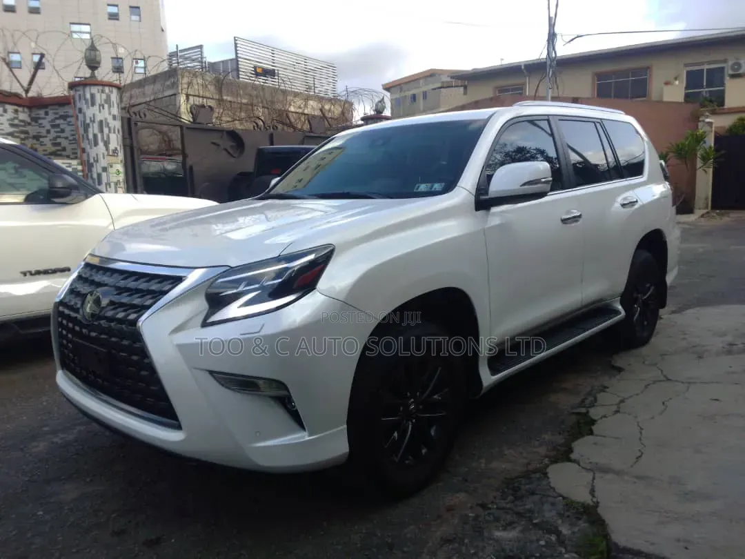 Lexus GX 2023 White
