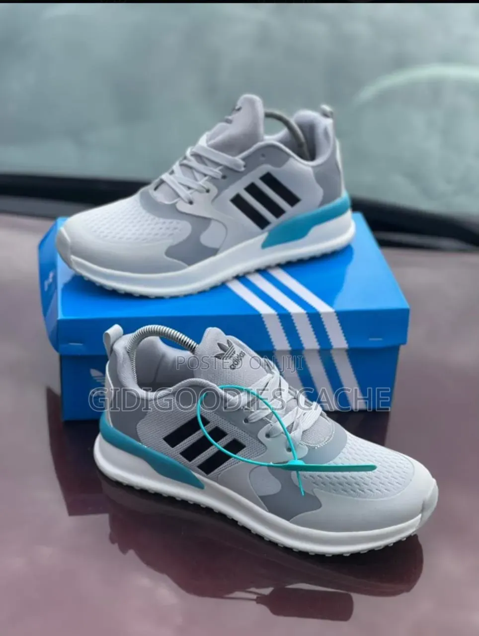 Running Mesh Sneakers With 3-Stripes in Size 40-46