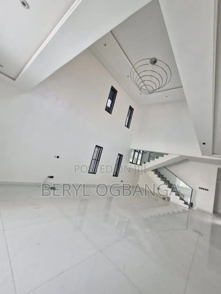 4bdrm Duplex in Lekki Phase 1 for sale