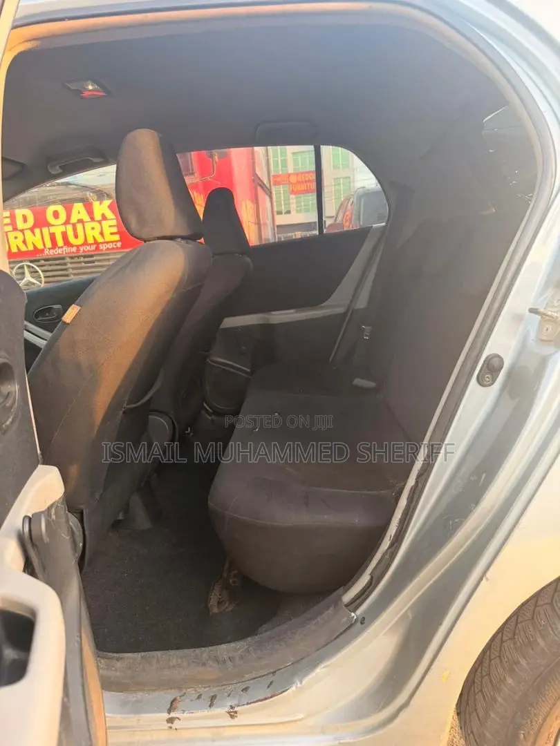 Toyota Yaris 2009 Blue