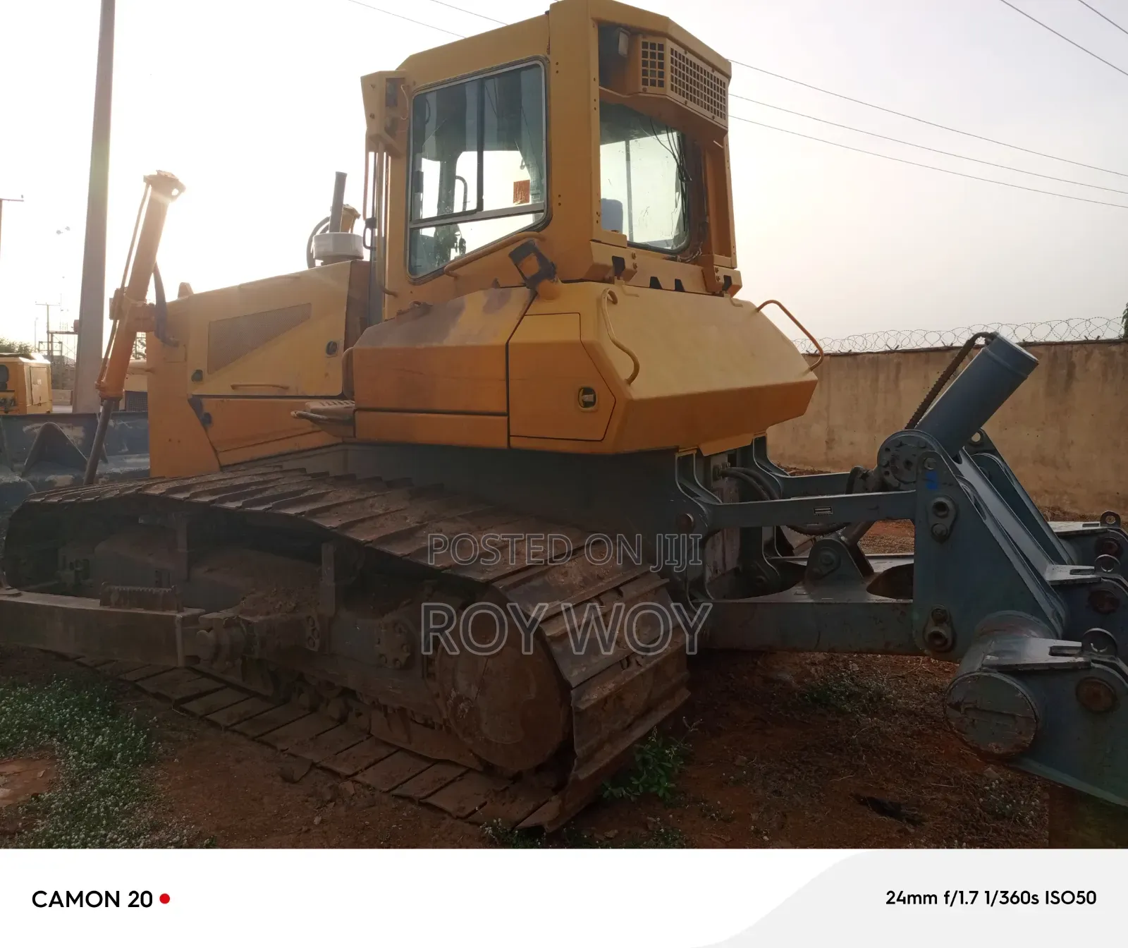 Powerful Liebherr Buldozer With Ripper