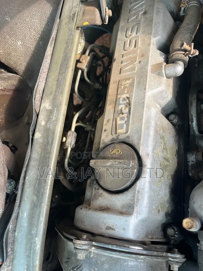 Nissan Vanette 1996 Yellow