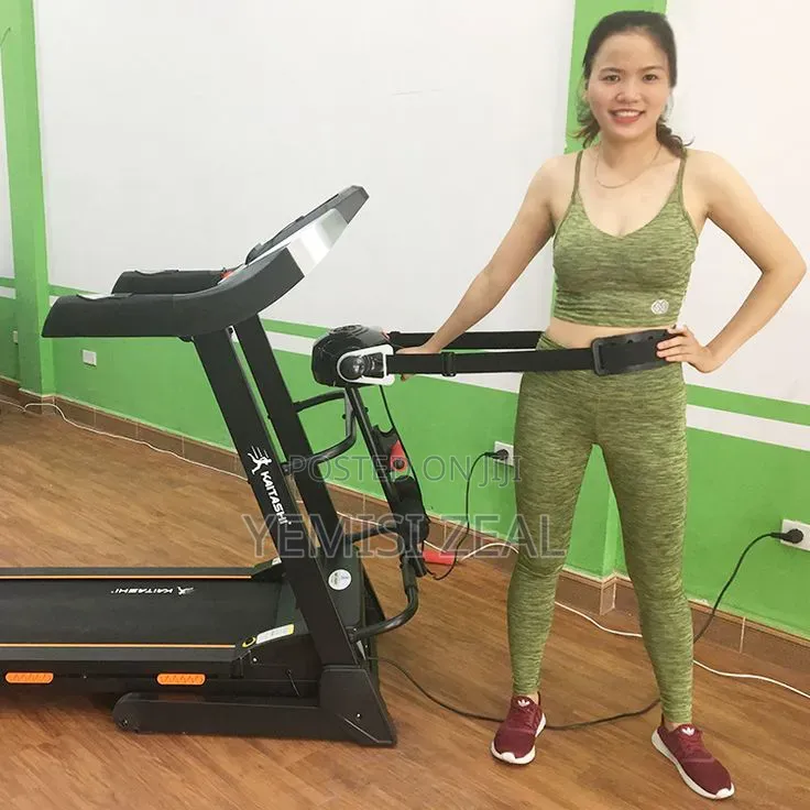 3hp Treadmill With Incline, Bluetooth Speaker and Free Skipping Rope
