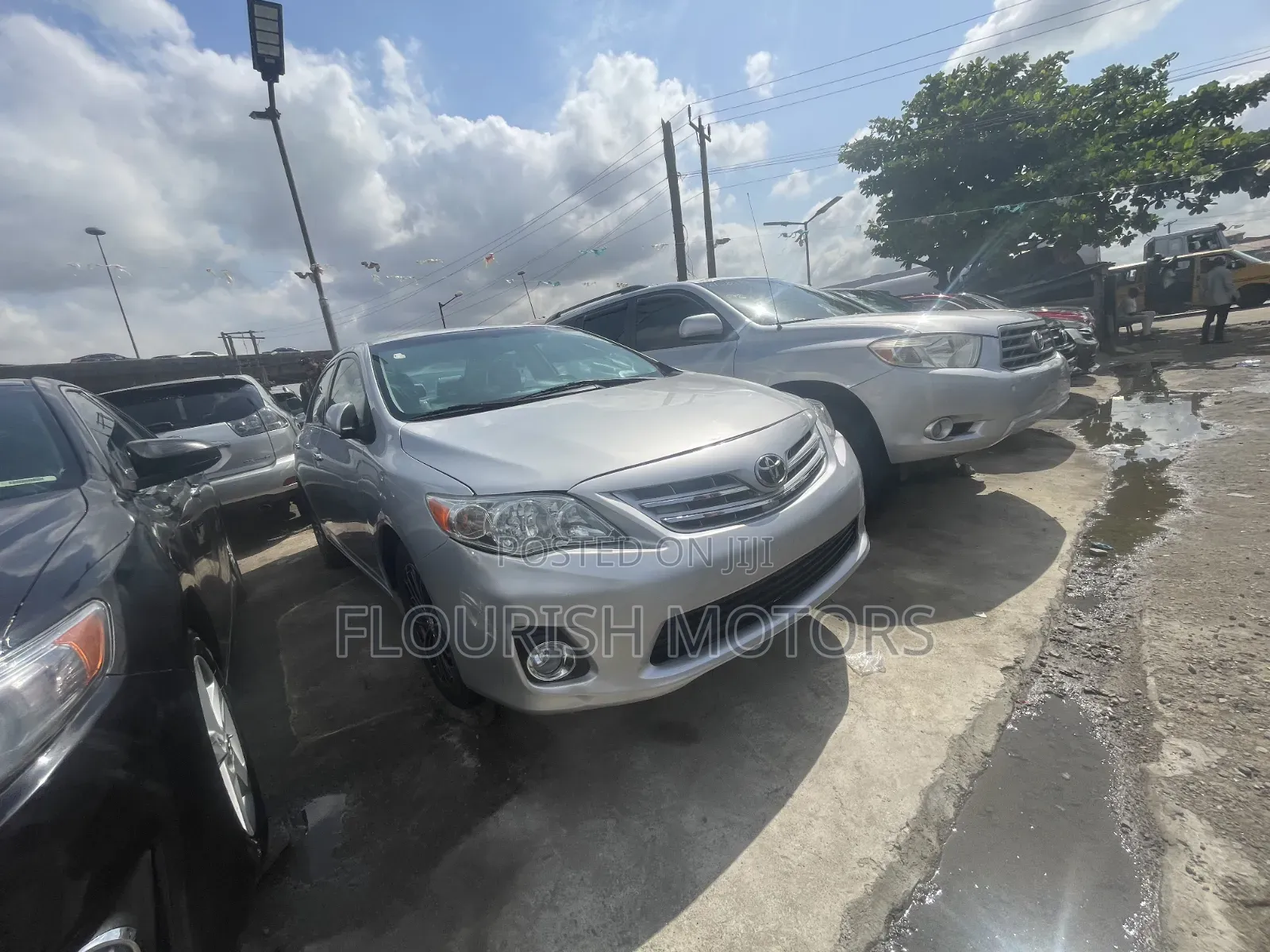 Toyota Corolla LE 4dr Sedan (1.8L 4cyl 4A) 2013 Silver