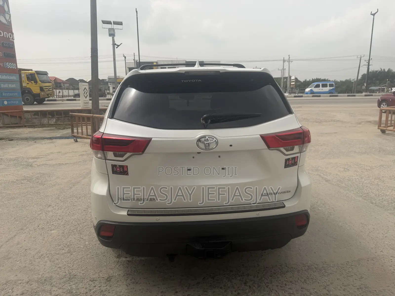 Toyota Highlander XLE V6 4x4 (3.5L 6cyl 6A) 2016 White