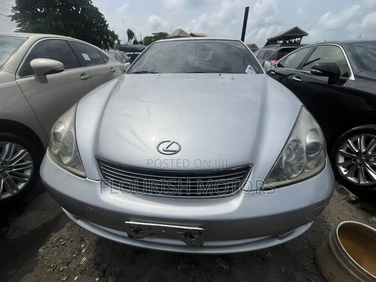 Lexus ES 2025 Silver