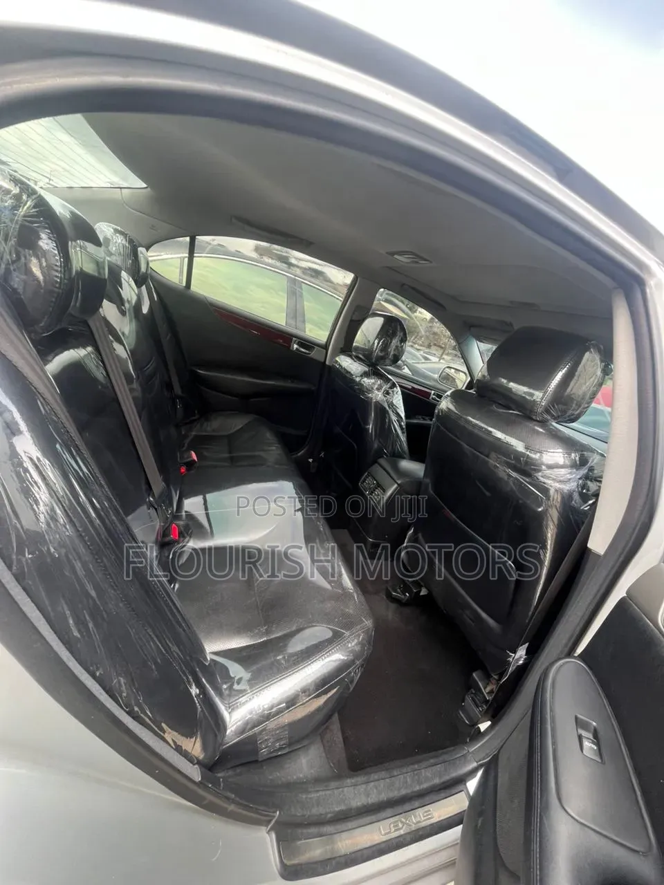 Lexus ES 2025 Silver