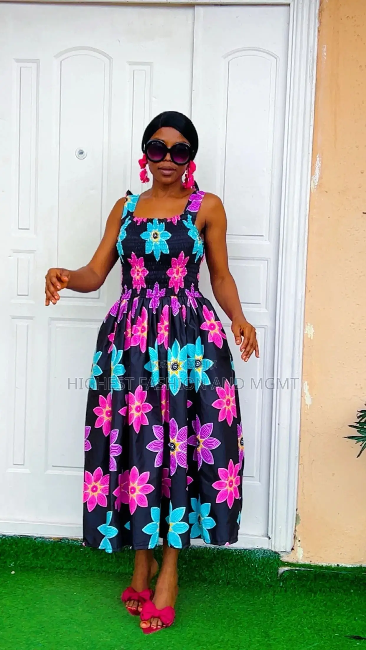 Ladies Armless Gown - Style 444