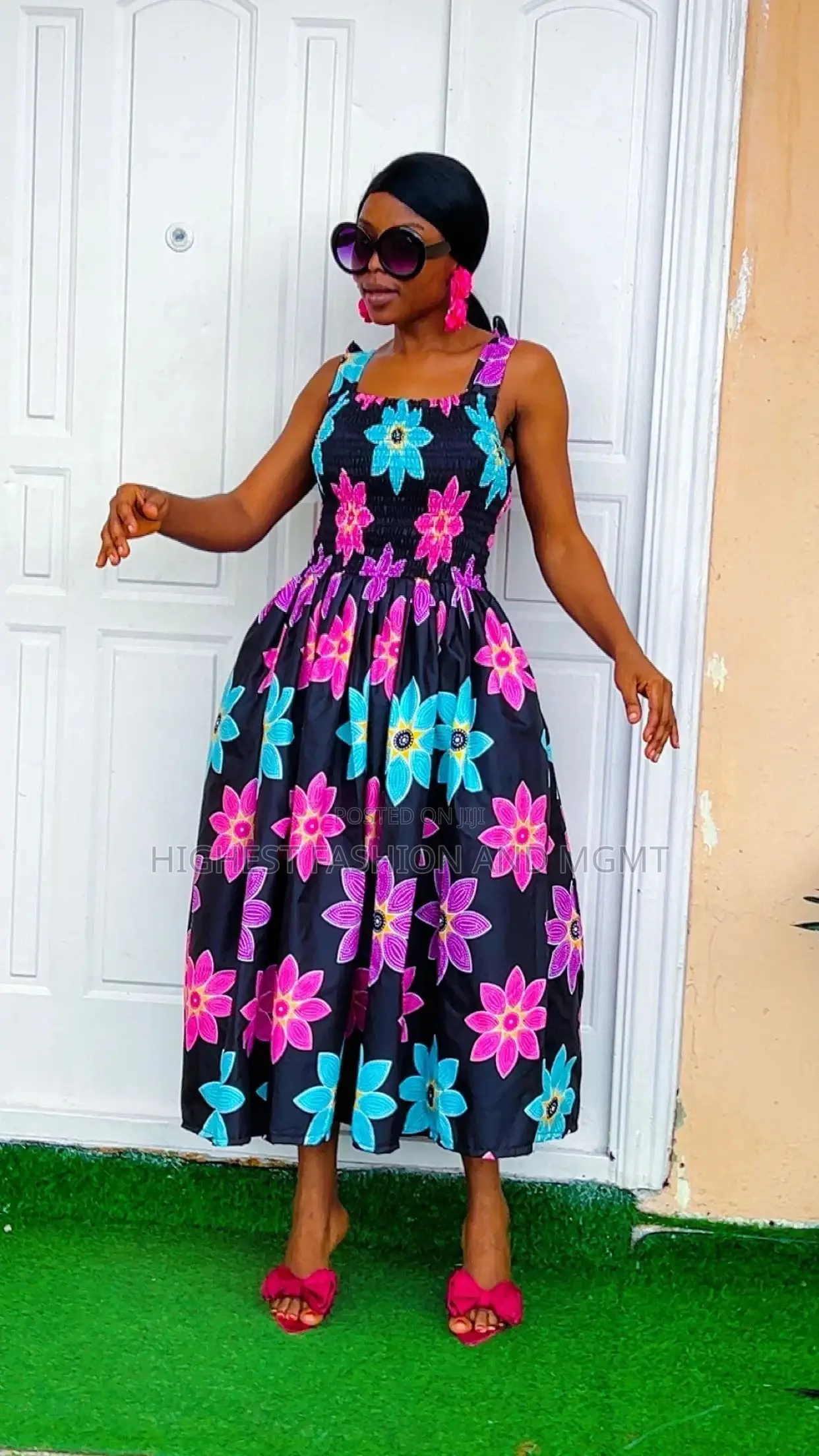 Ladies Armless Gown - Style 444