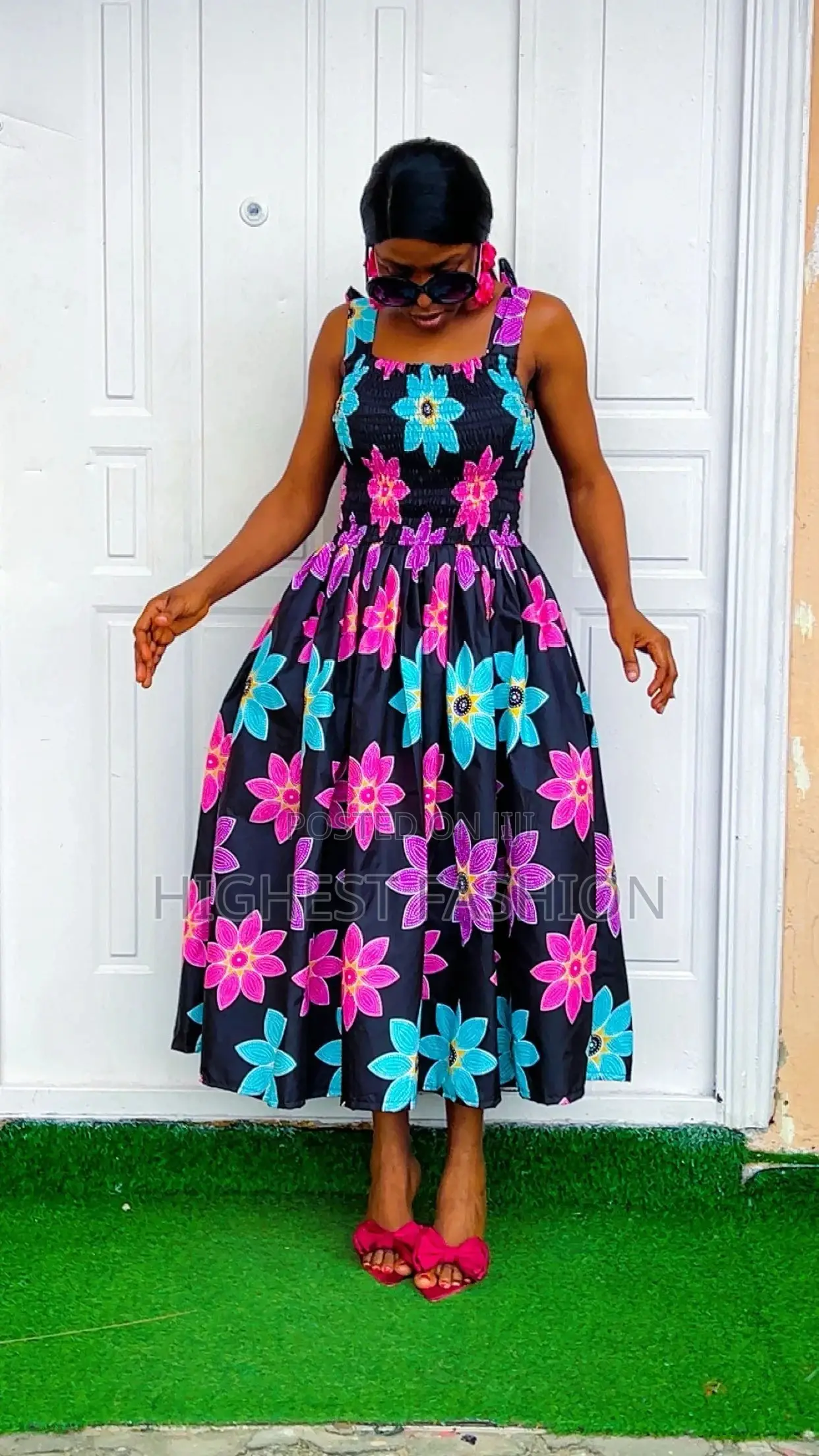 Ladies Armless Gown - Style 444