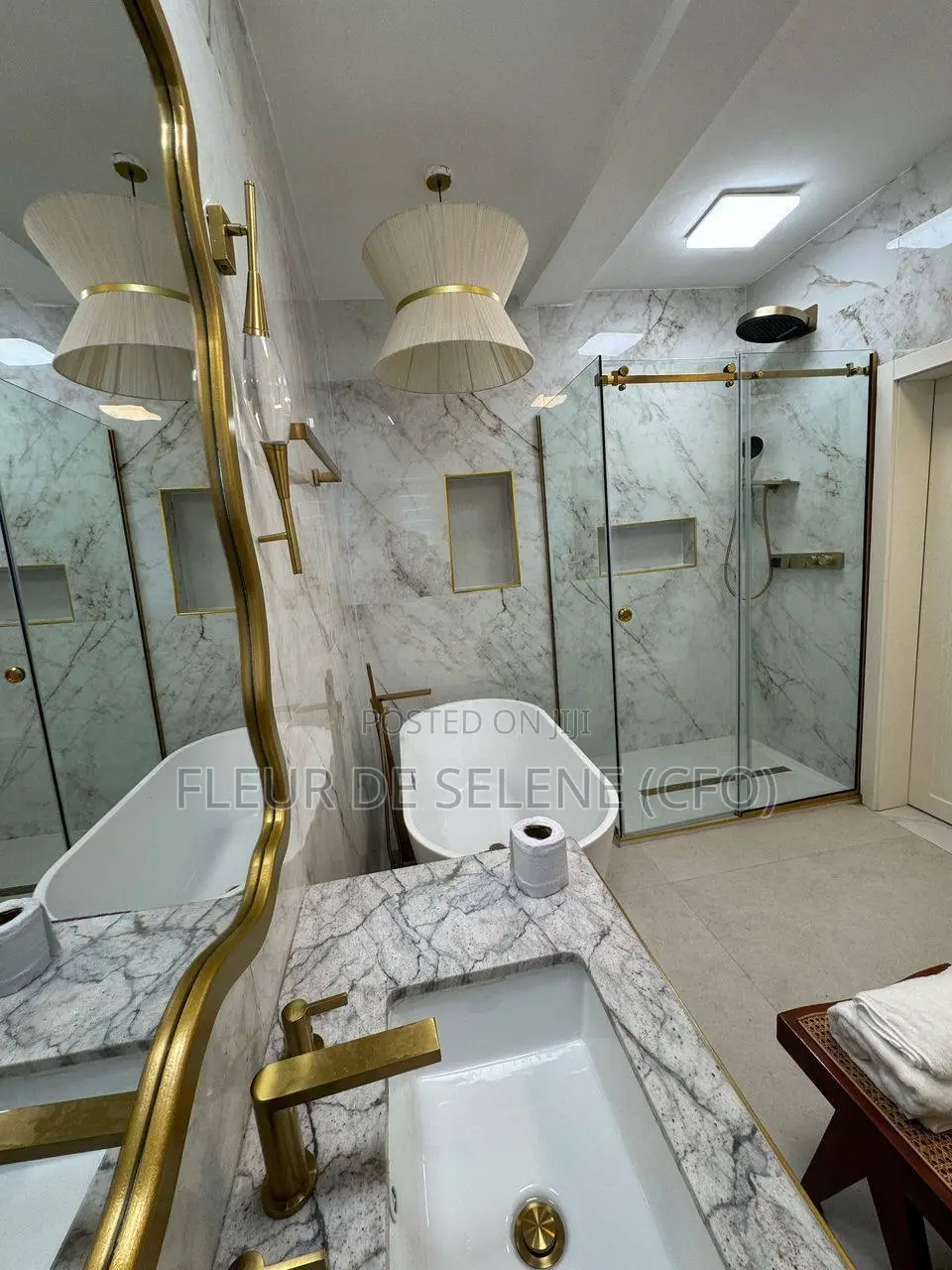Luxurious 3 Bedroom Waterfront Apartment