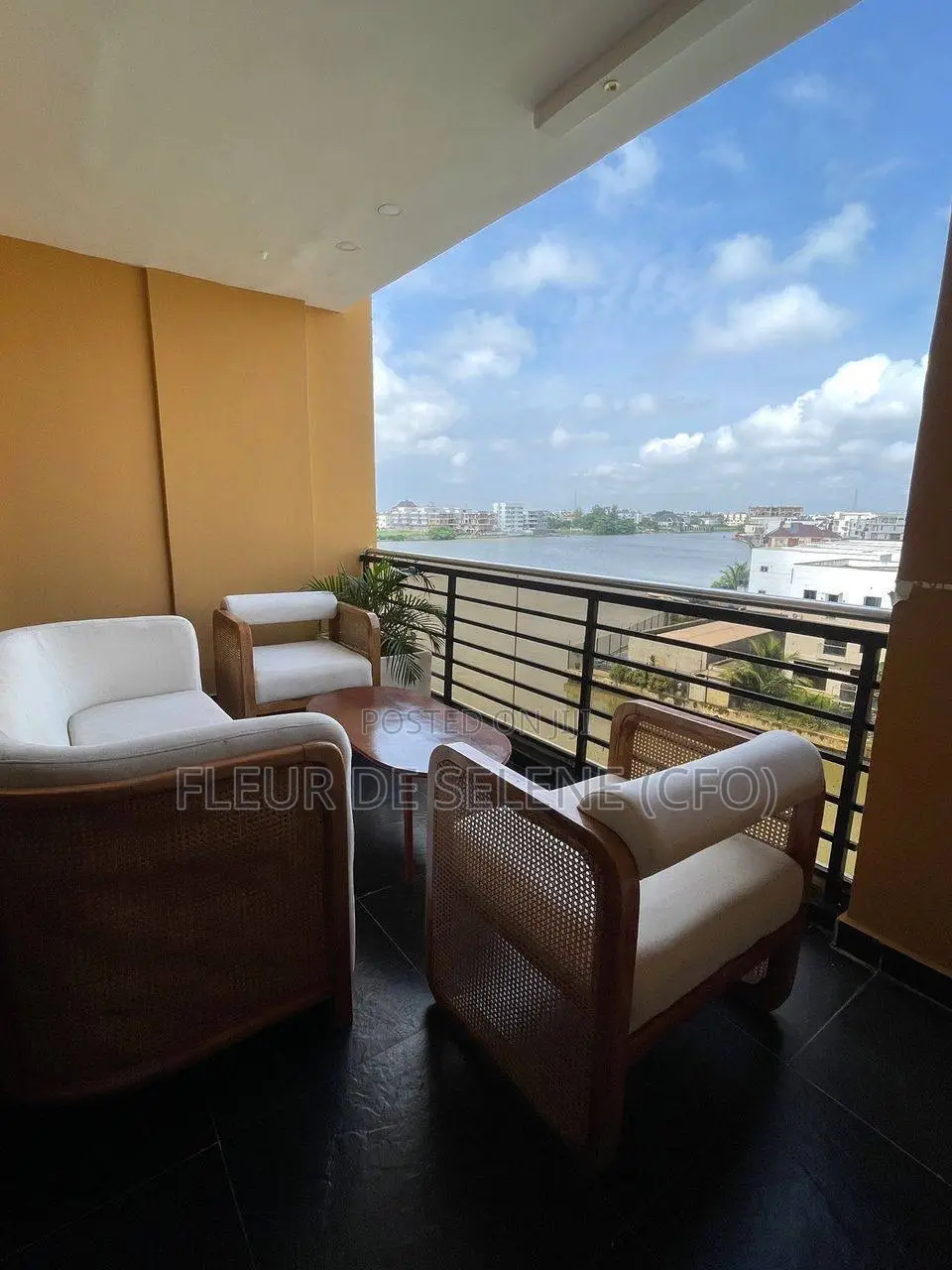Luxurious 3 Bedroom Waterfront Apartment