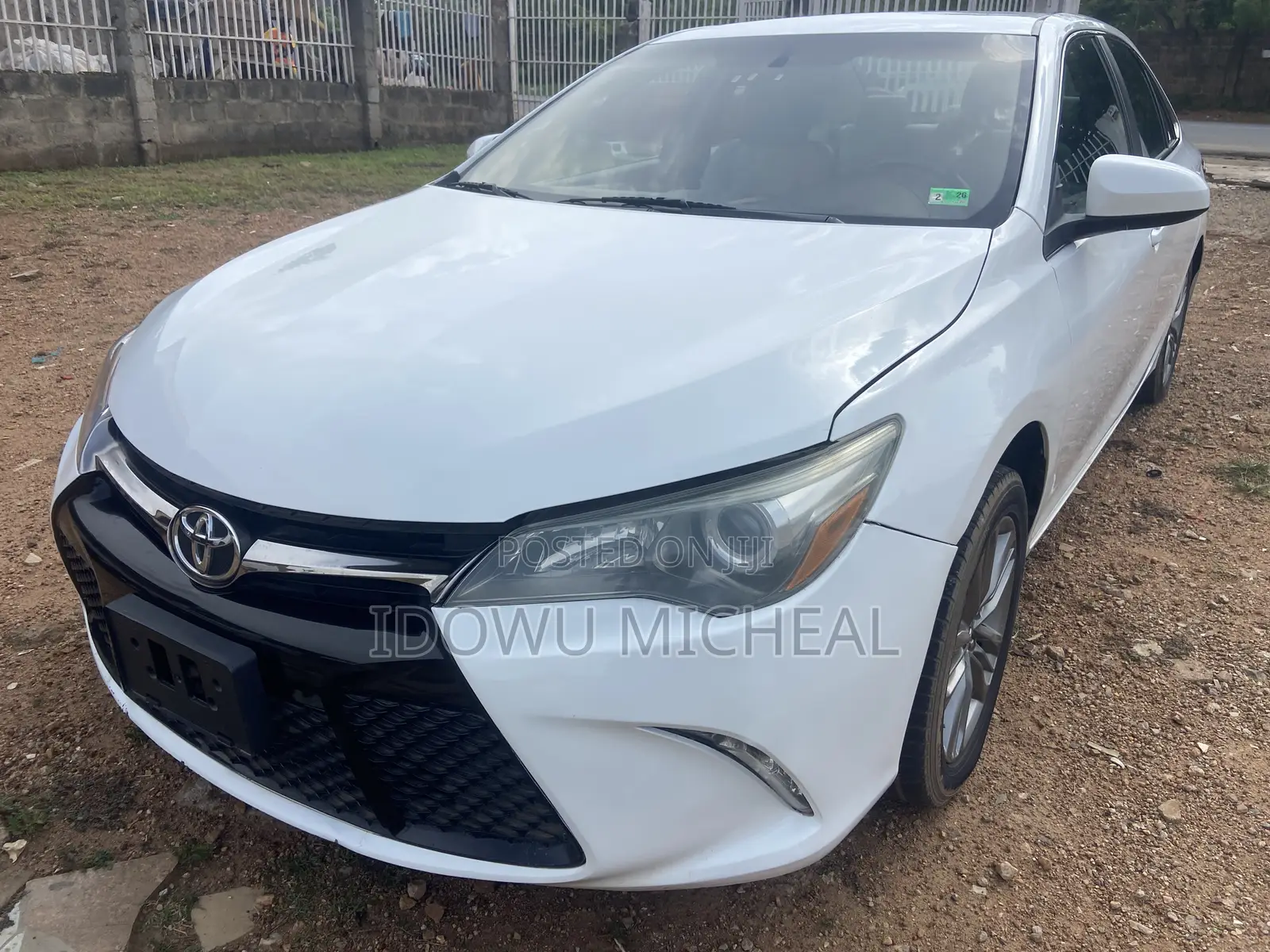 Toyota Camry SE 4dr Sedan (2.5L 4cyl 6A) 2017 White