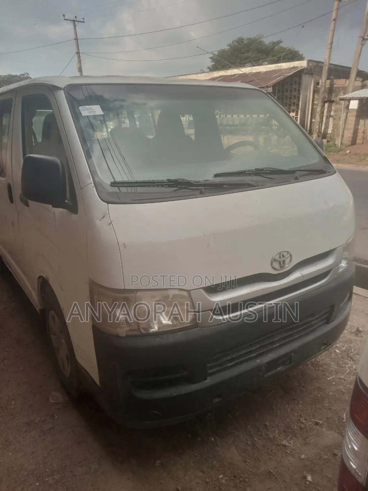 Toyota HiAce 2006 White