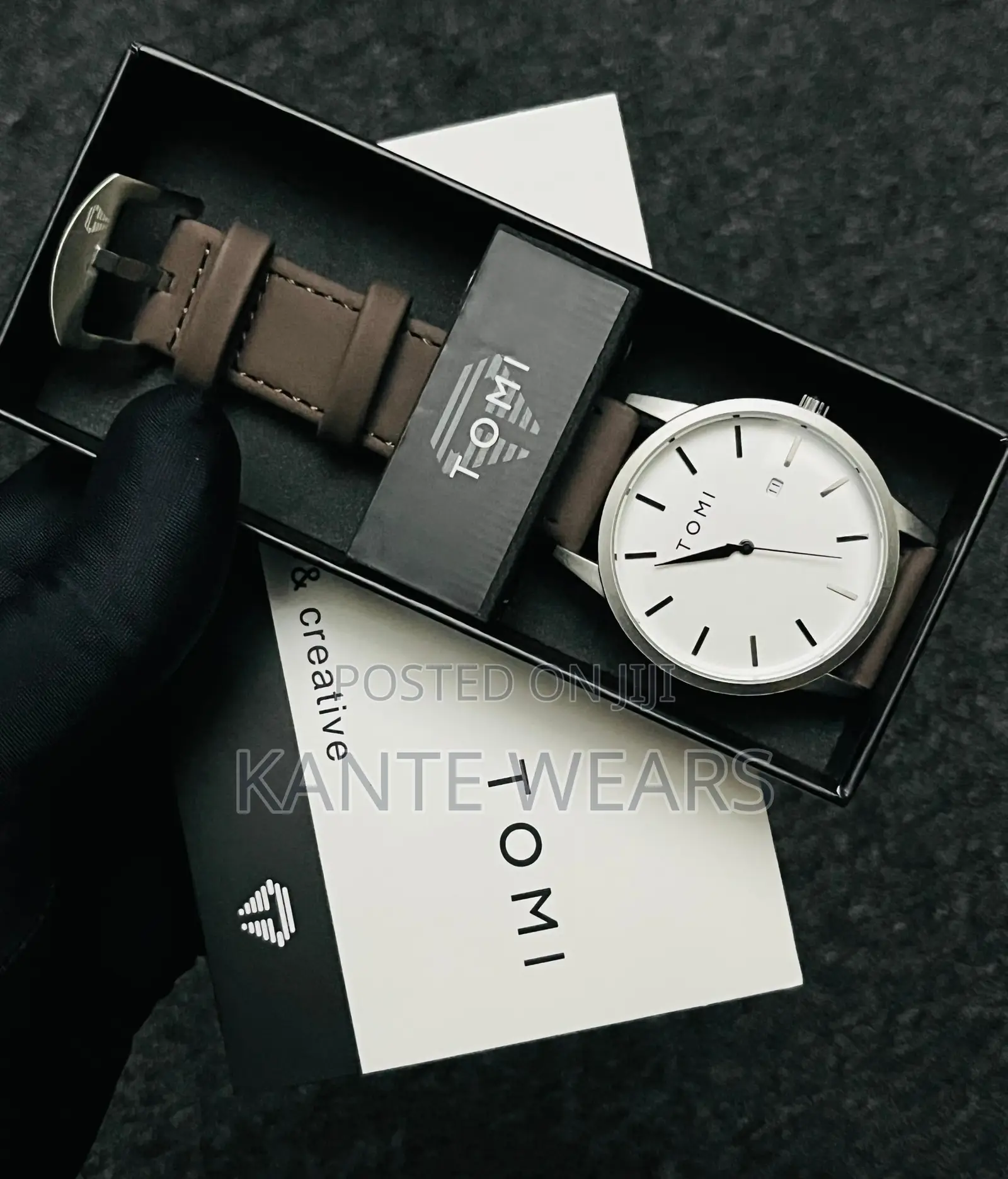 Tomi Simple Leather Analog Wristwatch