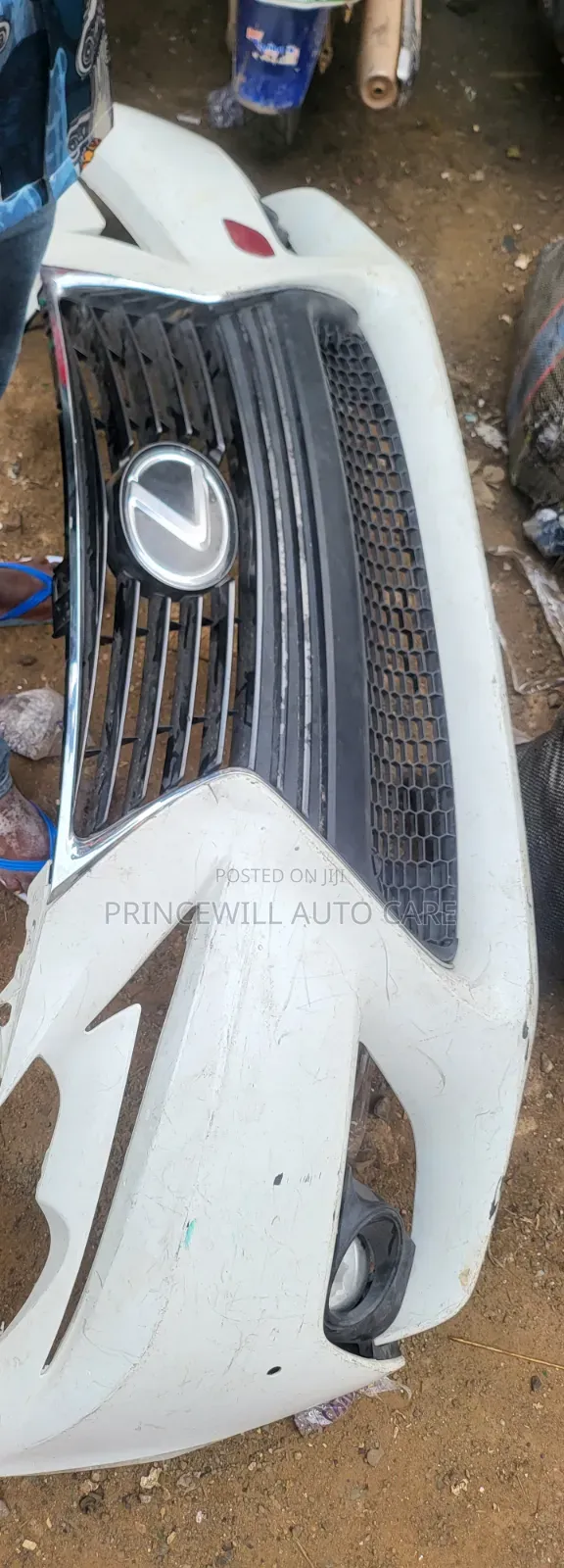 Front Bumper Is250 2014 Le