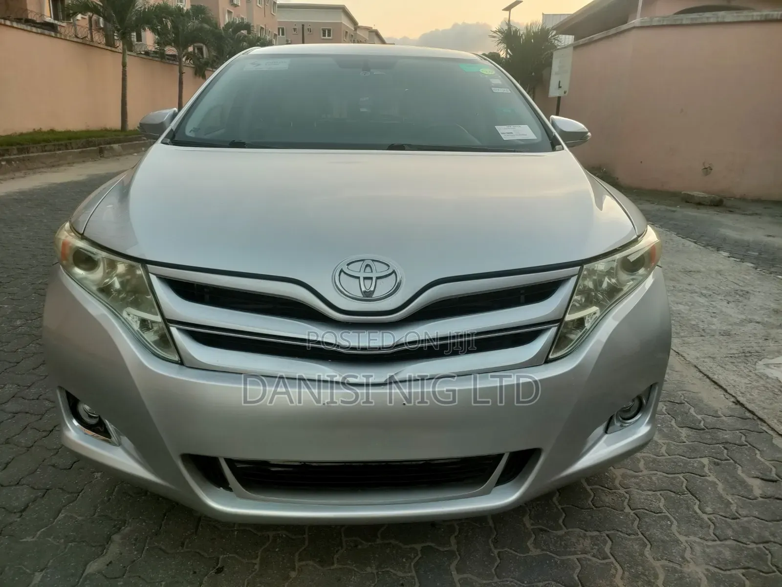 Toyota Venza XLE 4dr Wagon AWD (3.5L 6cyl 6A) 2014 Silver
