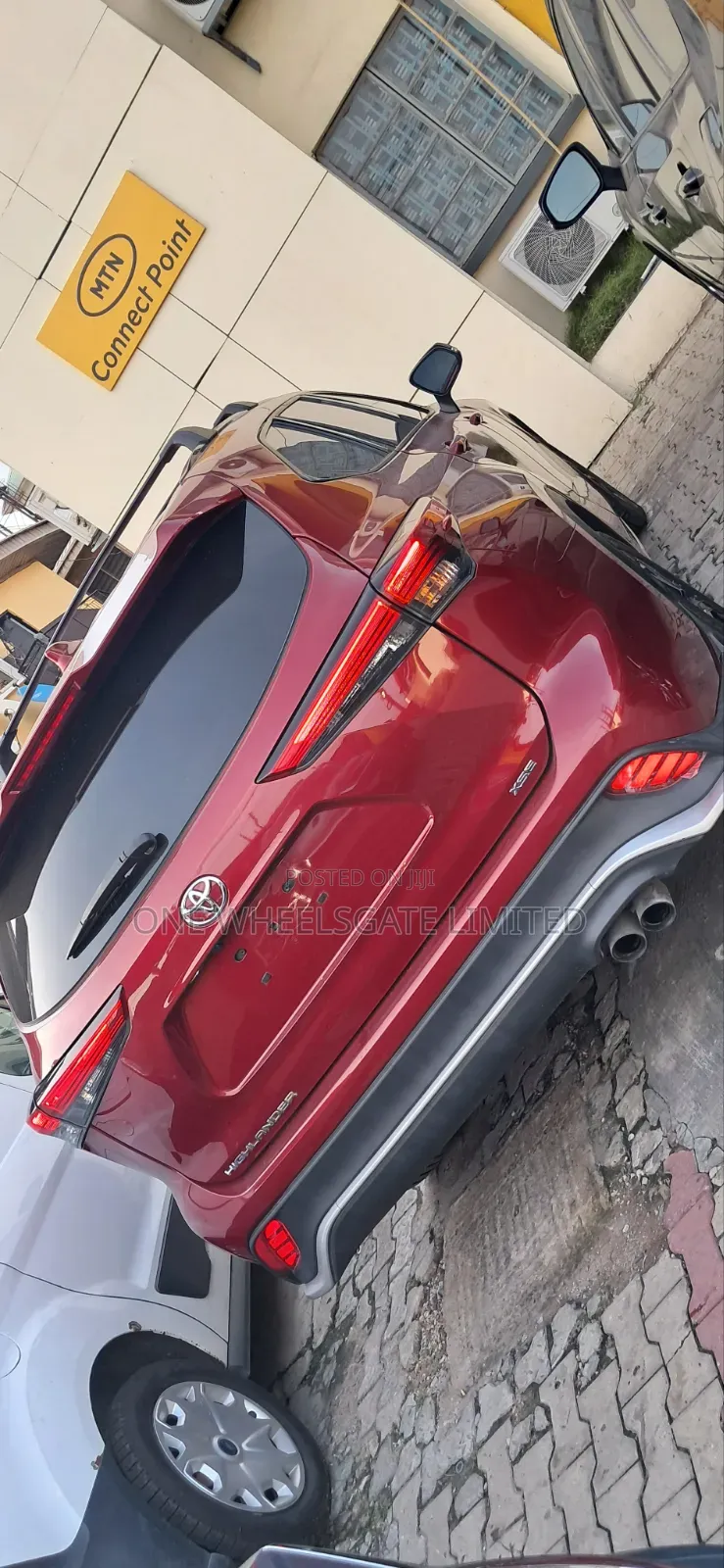 Toyota Highlander XSE AWD 2023 Red
