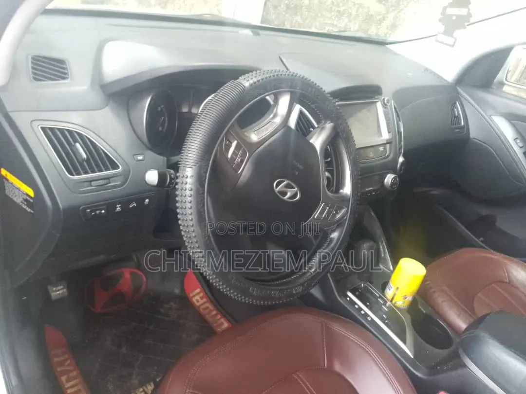 Hyundai Tucson Limited AWD 2010 Silver