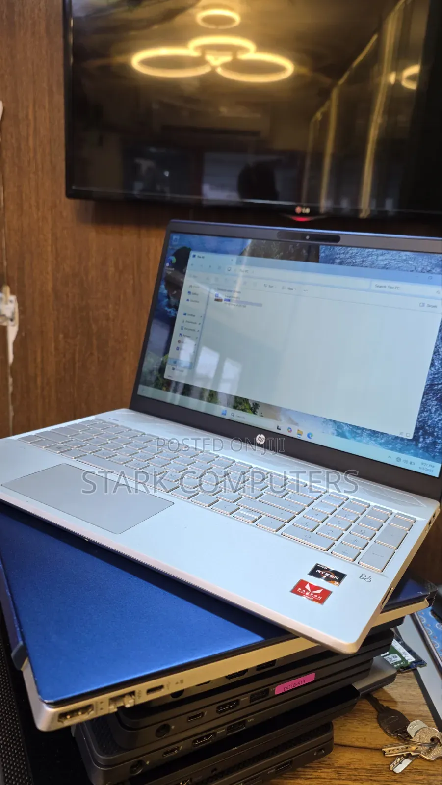 Laptop HP Pavilion 15-eh0050wm 8GB AMD Ryzen 3 SSD 256GB