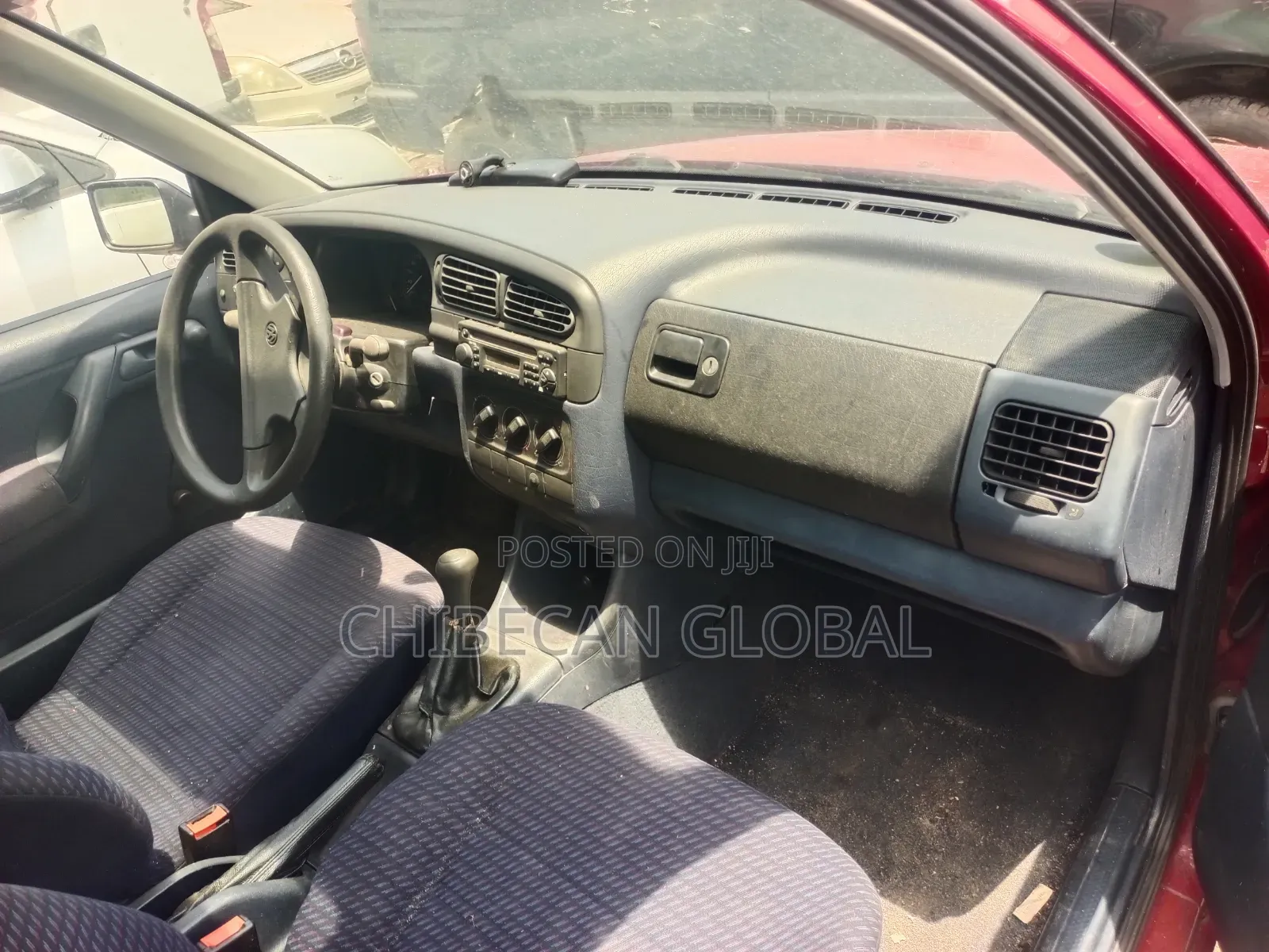 Volkswagen Vento 2004 Red