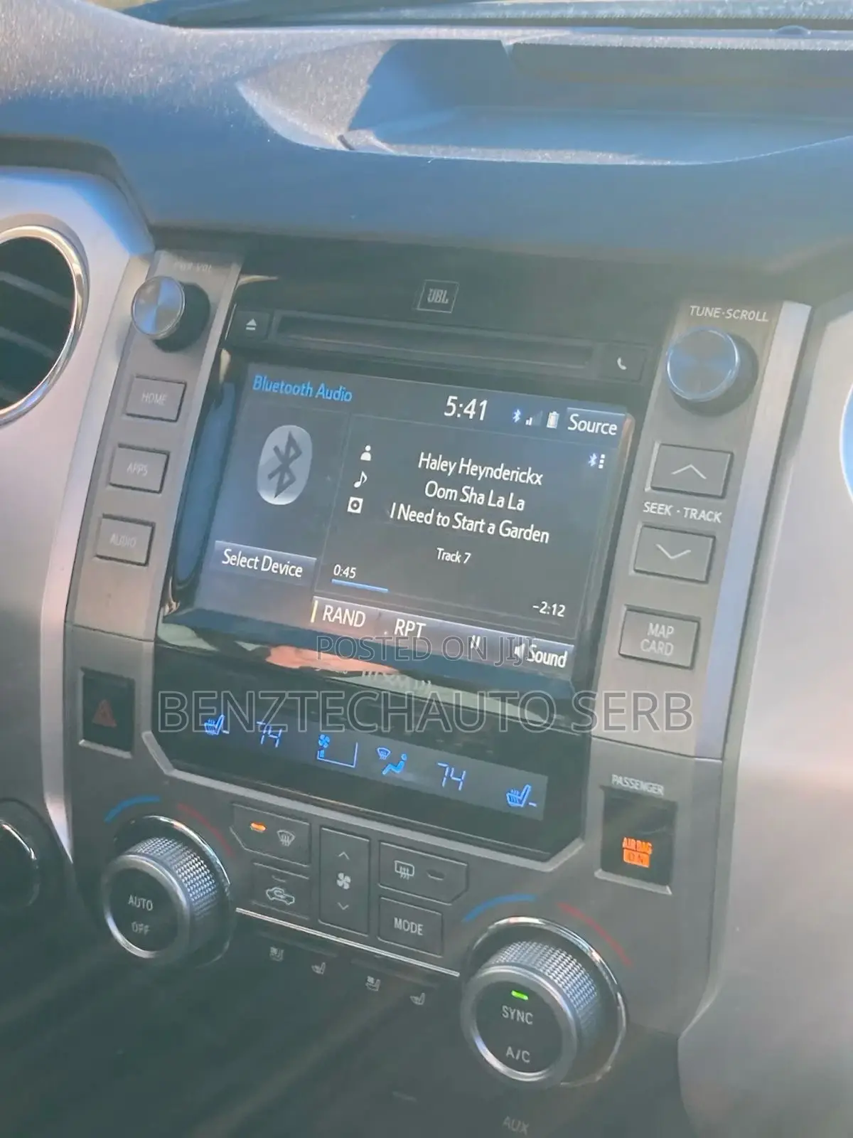 Toyota Tundra Stereo