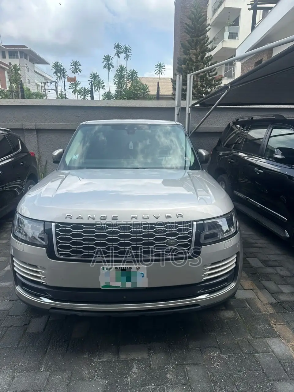 Land Rover Range Rover Vogue 2018 Gold
