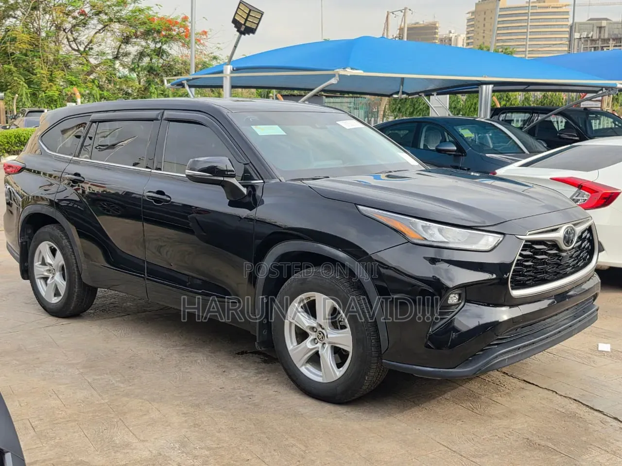 Toyota Highlander LE 2021 Black