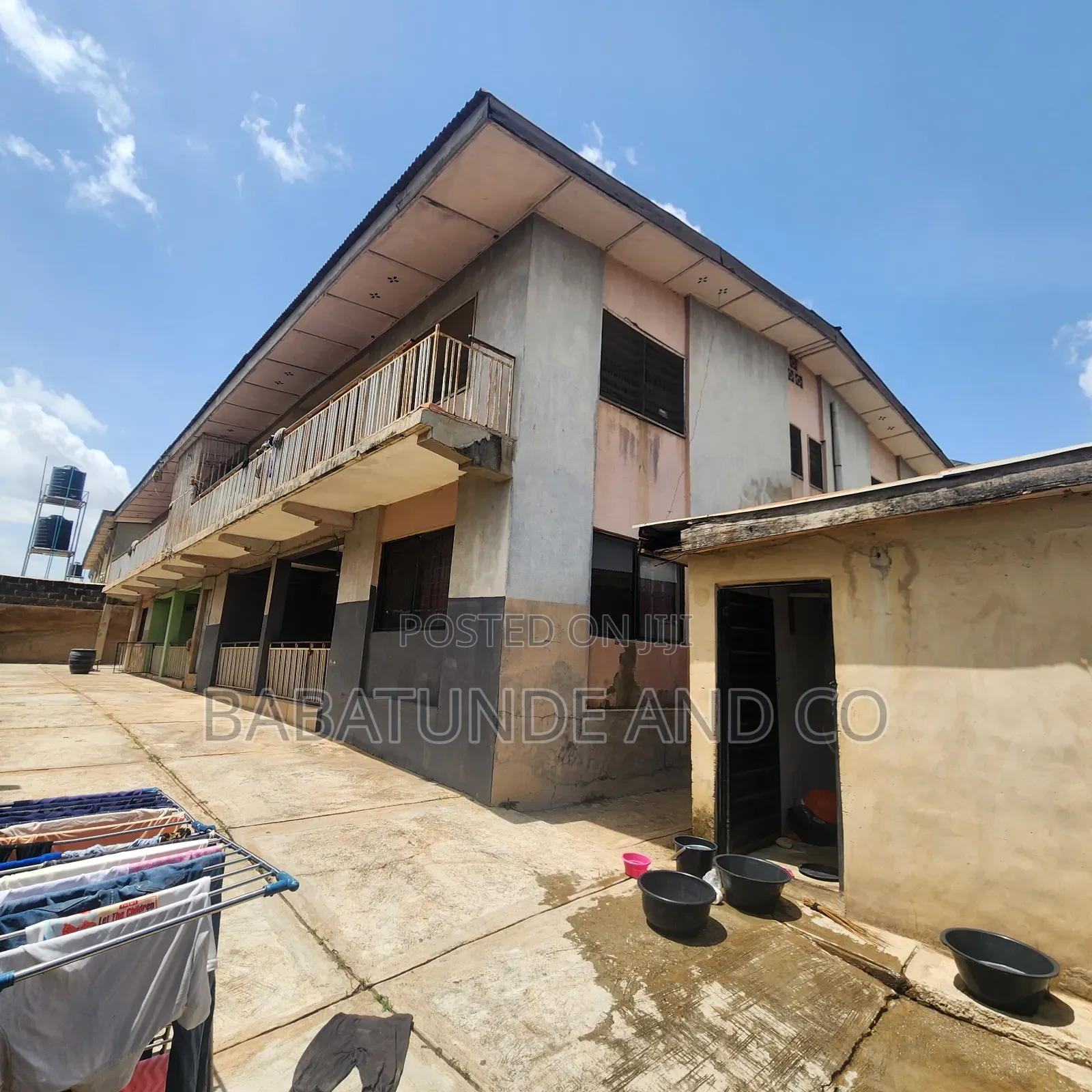 3bdrm Block of Flats in Challenge, Ibadan for sale