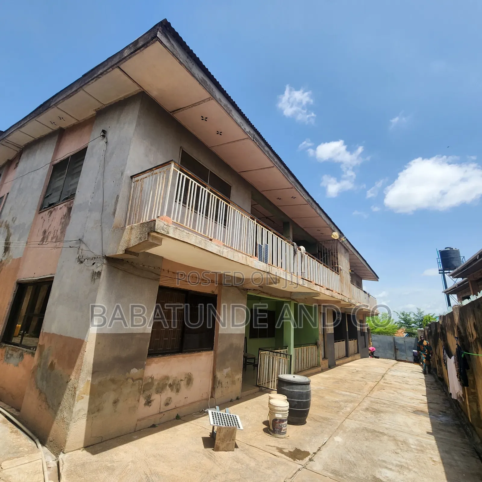 3bdrm Block of Flats in Challenge, Ibadan for sale