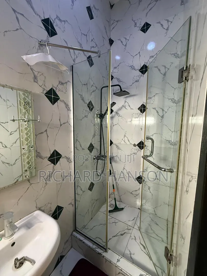 1bdrm Shared Apartment in Orchid (Just A Room, Chevron for rent