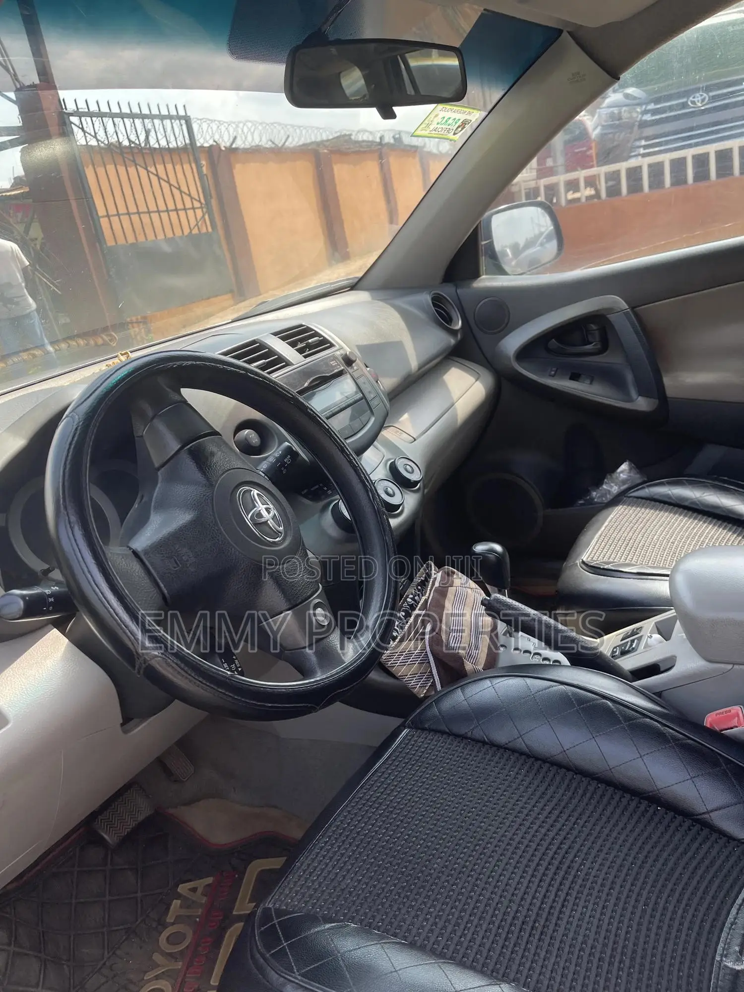 Toyota RAV4 2010 Black