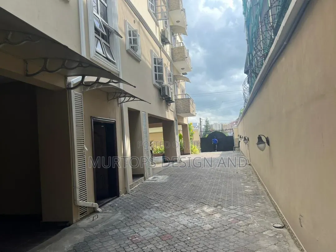 4bdrm Apartment in Parkview, Old Ikoyi for rent