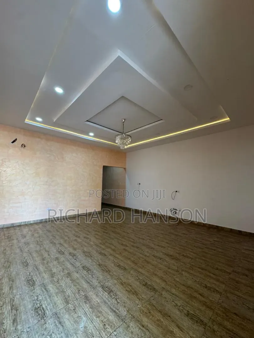 Studio Apartment in Orchid (Not Mini, Chevron for rent