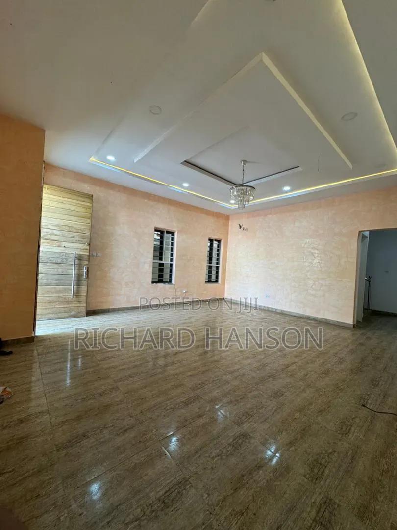 Studio Apartment in Orchid (Not Mini, Chevron for rent
