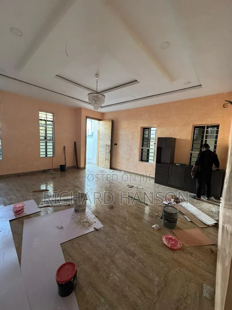 Studio Apartment in Orchid (Not Mini, Chevron for rent