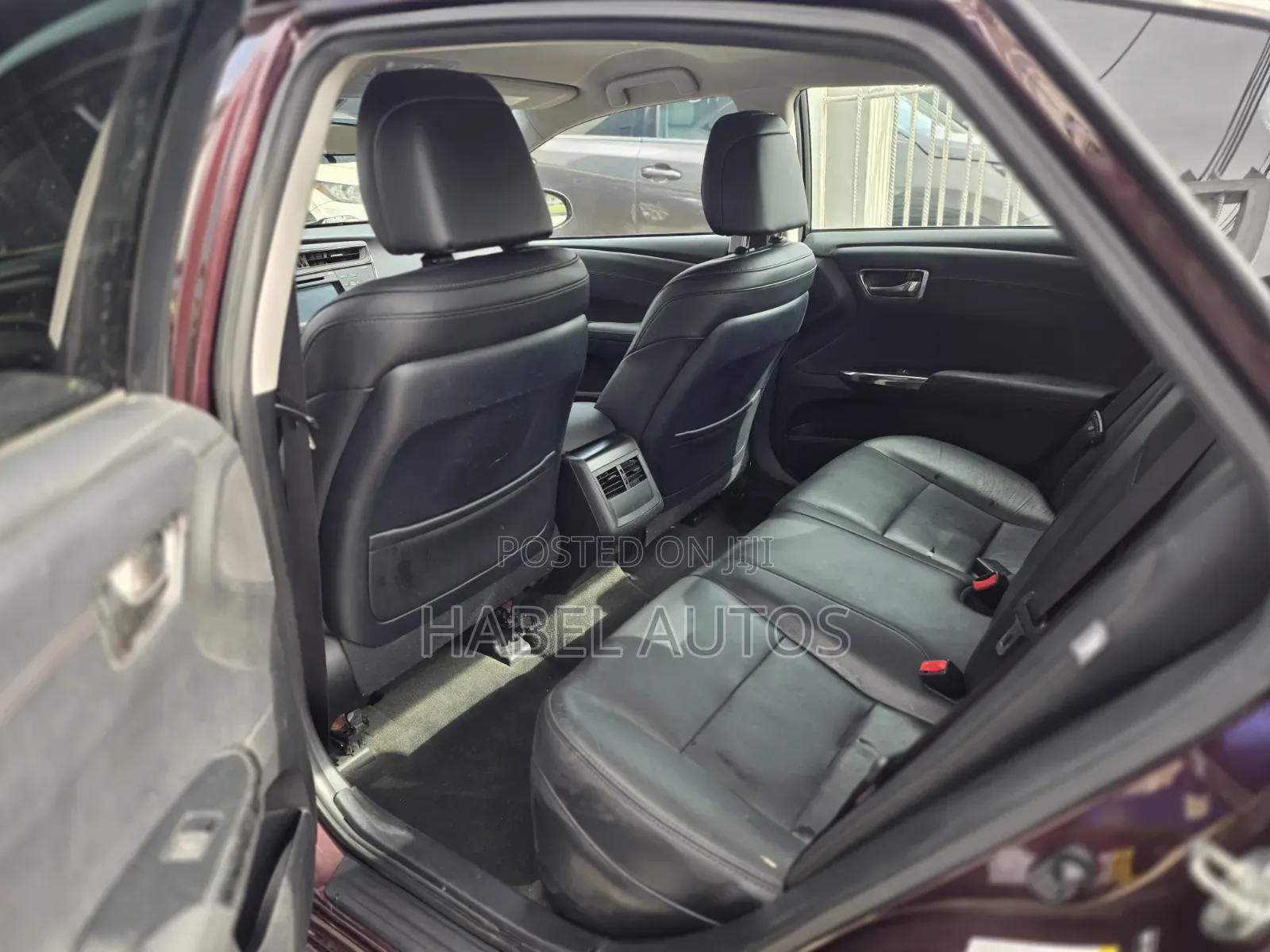 Toyota Avalon XLE FWDSedan (3.6L 6cyl 6A) 2016 Burgundy