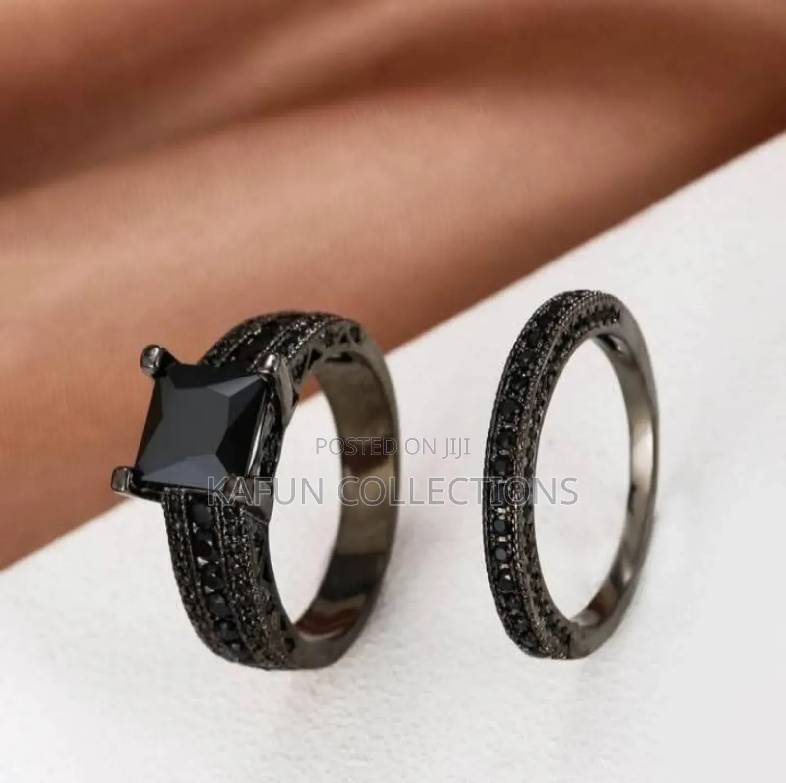 Black Zircon Female Ring