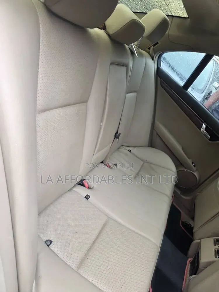 Mercedes-Benz C300 2009 White