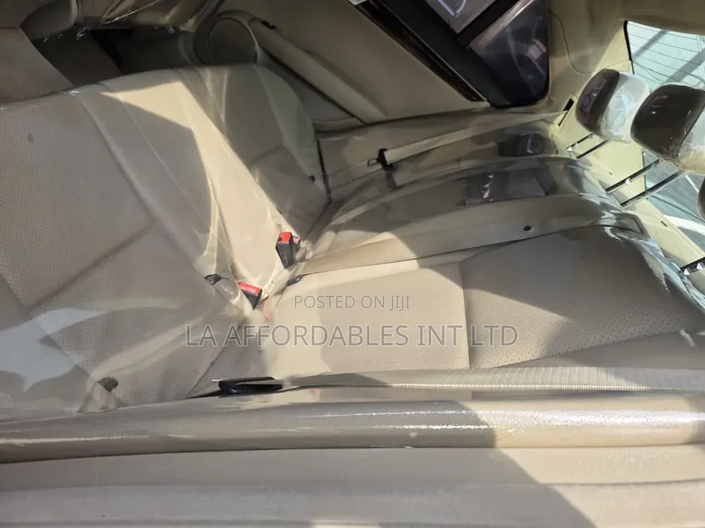 Mercedes-Benz C300 Luxury 4Matic Sedan AWD (3.0L 6cyl 7A) 2012 Blue