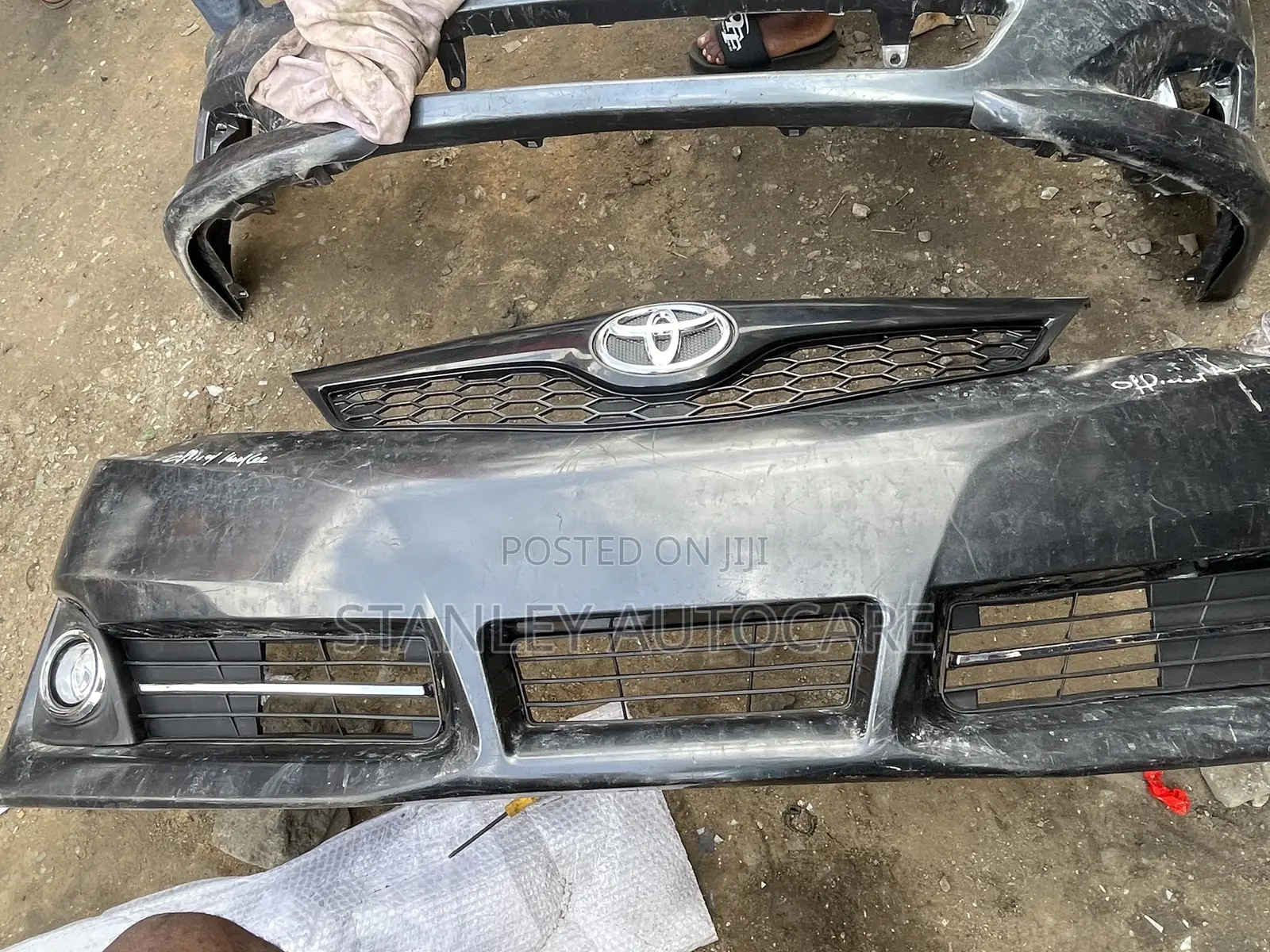 Complete Front Bumper Camry 2013